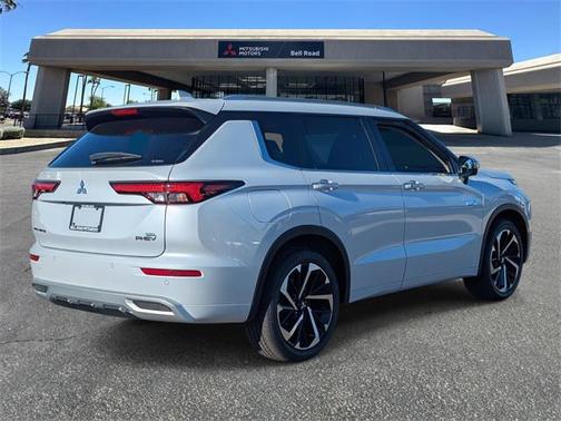 2025 Mitsubishi Outlander PHEV SEL