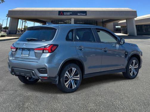 Mercury Gray Metallic 2025 Mitsubishi Outlander Sport 2.0 ES