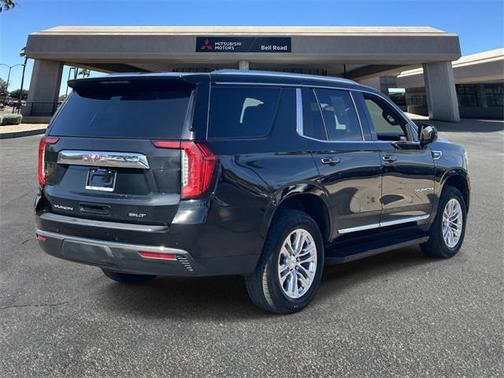 2024 GMC Yukon SLT