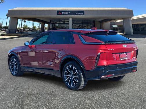 2024 Cadillac LYRIQ Sport