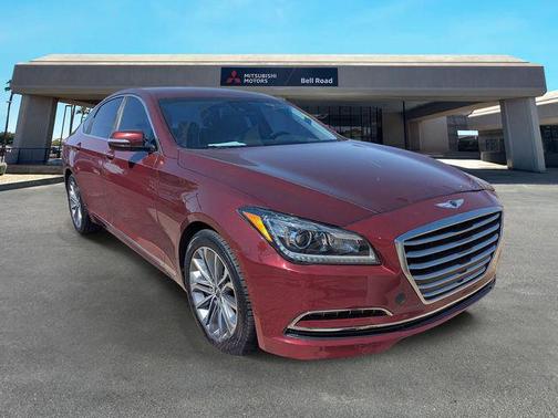 Pamplona Red 2017 Genesis G80 3.8