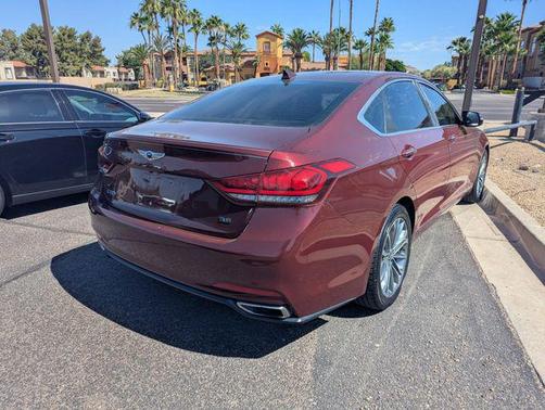 Pamplona Red 2017 Genesis G80 3.8