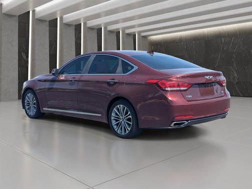 Pamplona Red 2017 Genesis G80 3.8