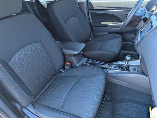 2025 Mitsubishi Outlander Sport 2.0 ES