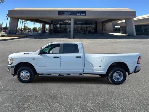 2024 RAM 3500 Big Horn Crew Cab 4x4 8' Box