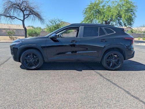 Mosaic Black Metallic 2025 Chevrolet Trax FWD ACTIV