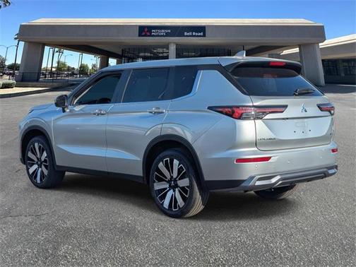 2025 Mitsubishi Outlander SE 2.5 2WD