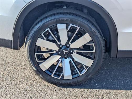 2025 Mitsubishi Outlander SE 2.5 2WD
