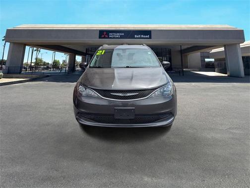 2021 Chrysler Voyager LXI