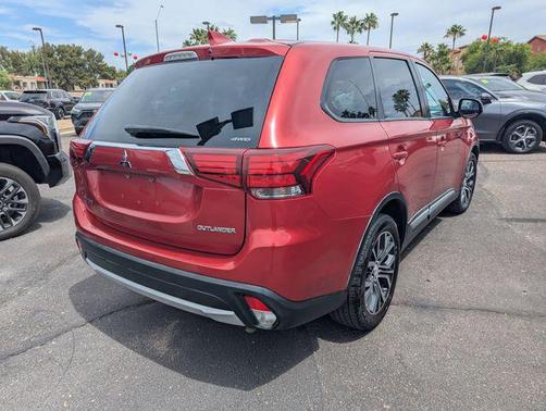 Rally Red Metallic 2018 Mitsubishi Outlander ES