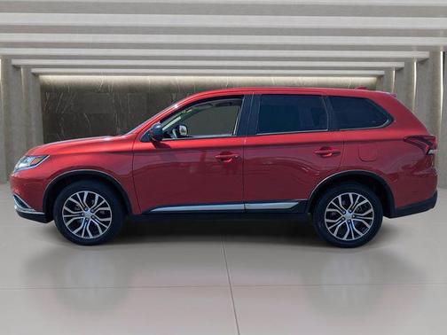 Rally Red Metallic 2018 Mitsubishi Outlander ES