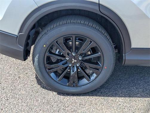 2025 Mitsubishi Eclipse Cross LE