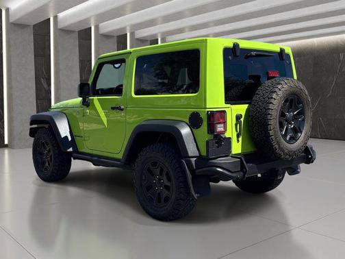 Gecko Pearlcoat 2013 Jeep Wrangler Sahara