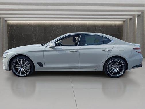 2026 Genesis G70 2.5T RWD