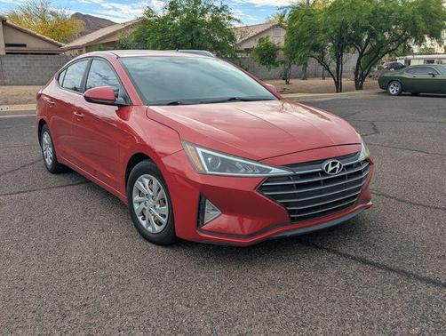 2019 Hyundai ELANTRA SE