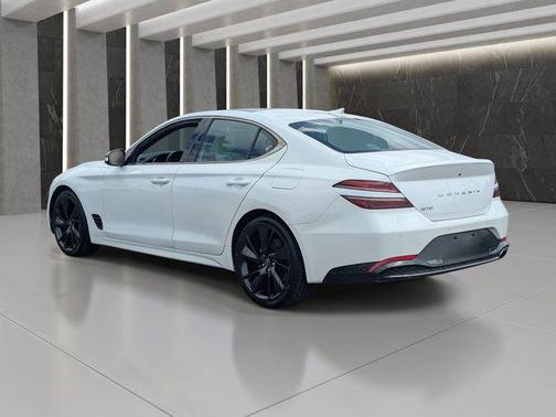 2023 Genesis G70 2.0T RWD
