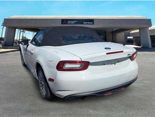 2017 FIAT 124 Spider Base