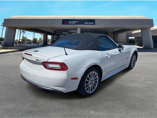 2017 FIAT 124 Spider Base