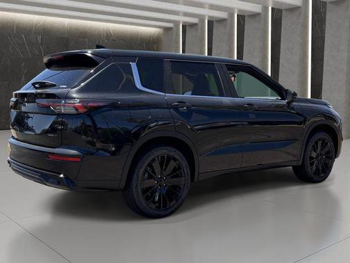 Black Diamond 2026 Mitsubishi Outlander LE S-AWC