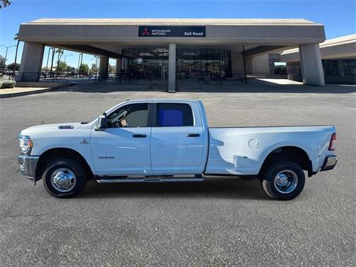 2024 RAM 3500 Big Horn Crew Cab 4x4 8' Box