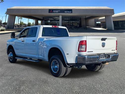 2024 RAM 3500 Big Horn Crew Cab 4x4 8' Box