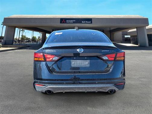 2022 Nissan Altima SR FWD