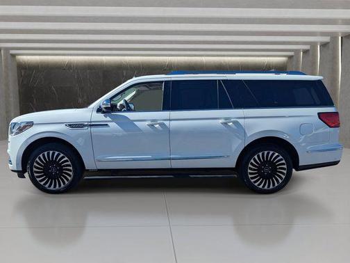2021 Lincoln Navigator Black Label