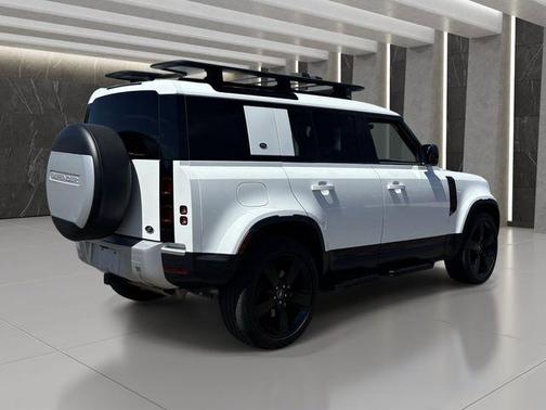 Fuji White 2020 Land Rover Defender 110 SE