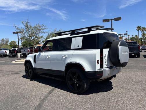 Fuji White 2020 Land Rover Defender 110 SE