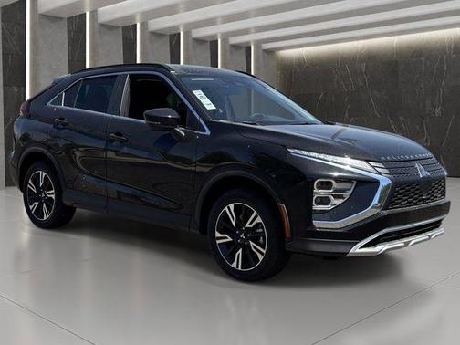 Labrador Black Pearl 2026 Mitsubishi Eclipse Cross SE