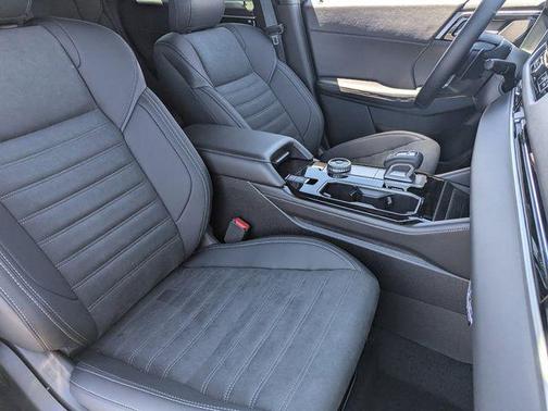 Black Diamond 2026 Mitsubishi Outlander LE 1.5T 2WD