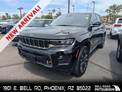 Diamond Black Crystal Pearlcoat 2023 Jeep Grand Cherokee Overland