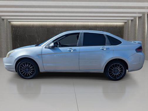 2010 Ford Focus SES