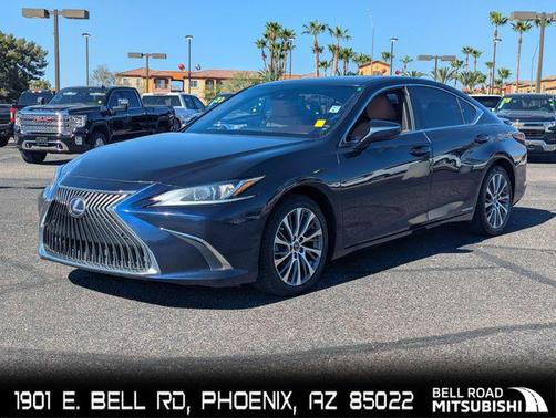 2021 Lexus ES 300h Base
