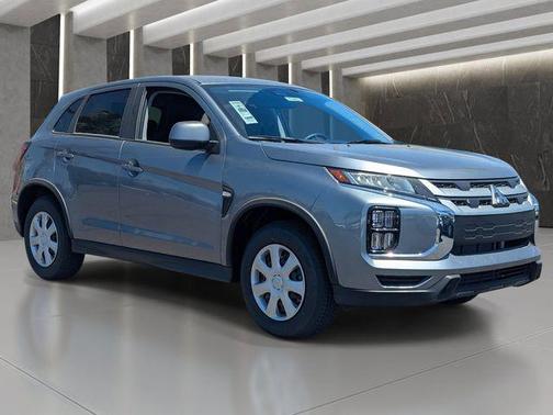 Mercury Gray Metallic 2026 Mitsubishi Outlander Sport 2.0 S