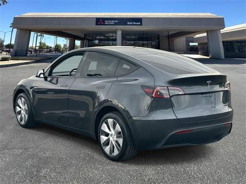 2024 Tesla Model Y Long Range Dual Motor All-Wheel Drive