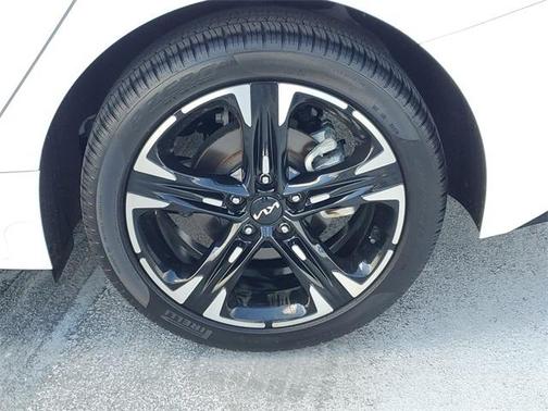 2022 Kia K5 GT-Line