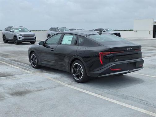 2025 Kia K4 EX