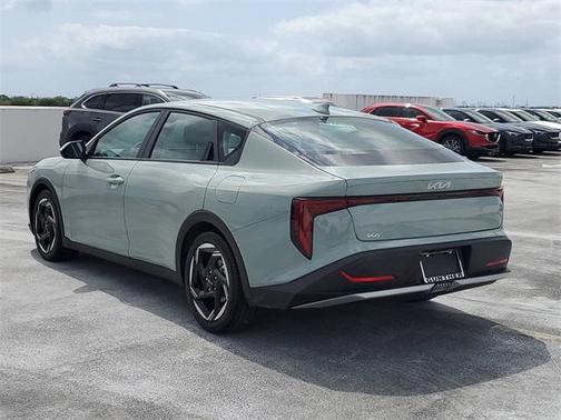 2025 Kia K4 EX