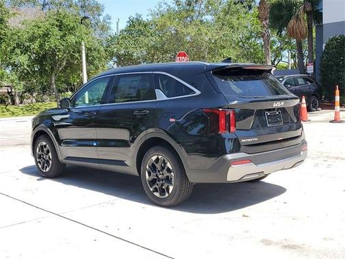 2025 Kia Sorento S