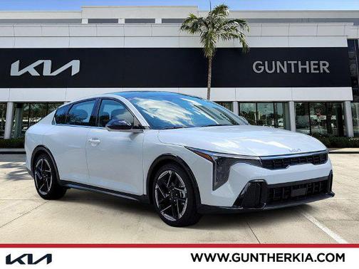 Snow White Pearl 2027 Kia K4 GT-Line