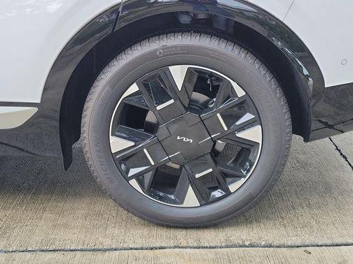 Glacial White 2026 Kia Sportage SX-Prestige