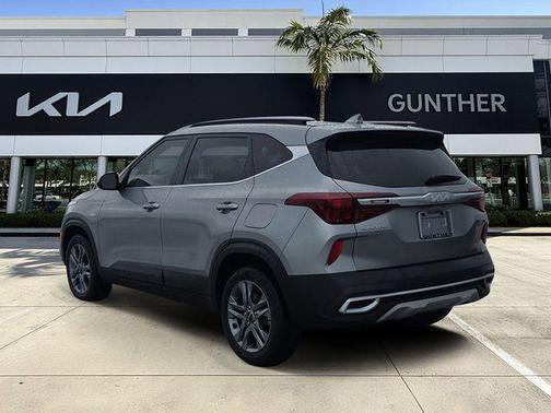 Steel Gray 2023 Kia Seltos S