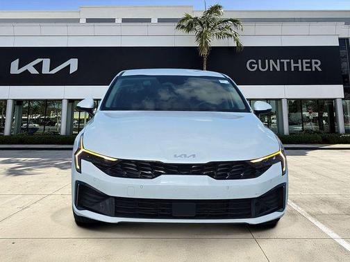 Snow White Pearl 2025 Kia K5 LXS