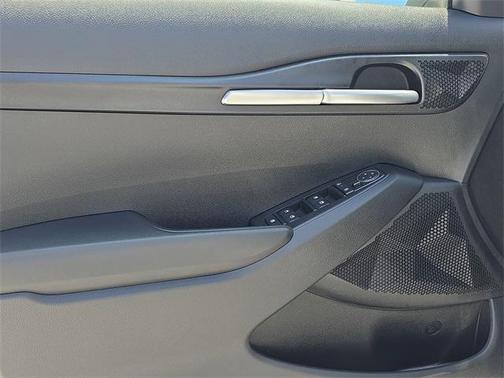 2025 Kia Seltos LX