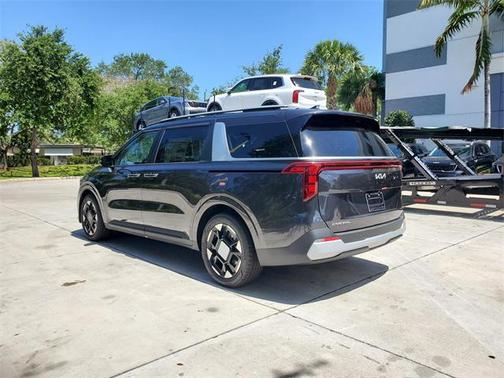 2025 Kia Carnival EX