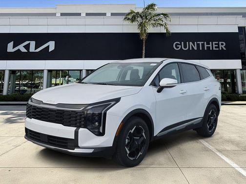 Glacial White Pearl 2026 Kia Sportage EX