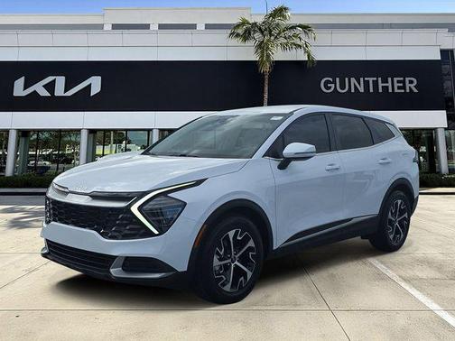 Glacial White Pearl 2024 Kia Sportage EX