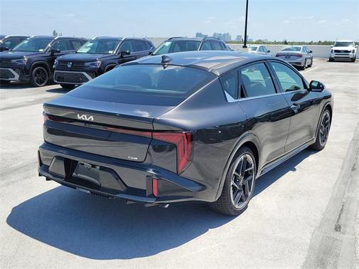 2025 Kia K4 GT-Line