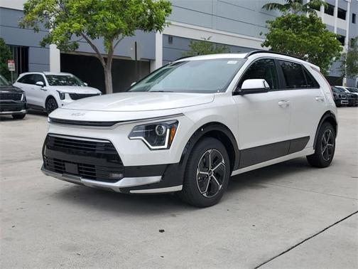 2025 Kia Niro SX